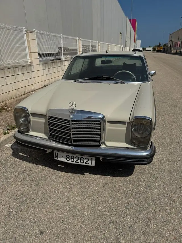  Mercedes 250 CE Coupé 1971 