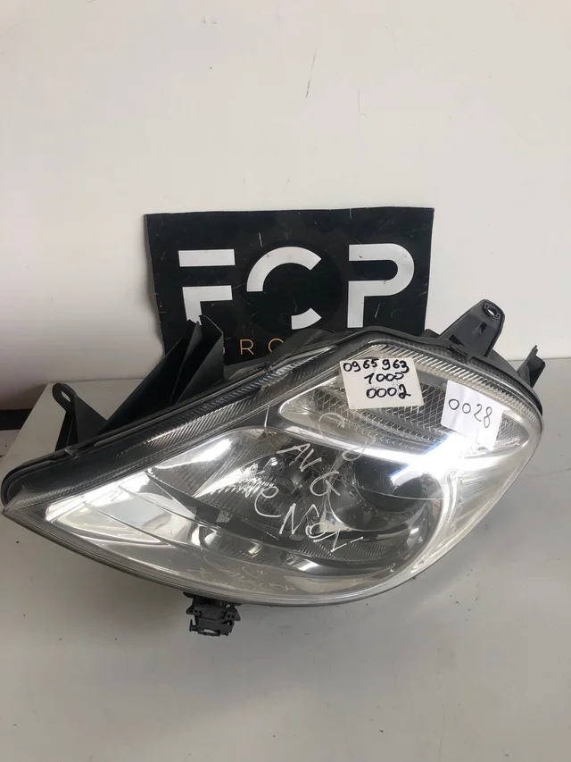 Faro delantero izquierdo Citroën C8 Referencia original : 89007132