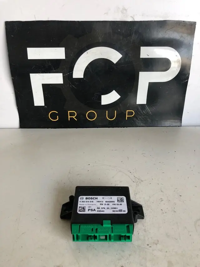 Módulo electrónico de parking Peugeot 3008 t78 2016+ Referencia original : 9819360080 Referencia BOSCH : 0263014016