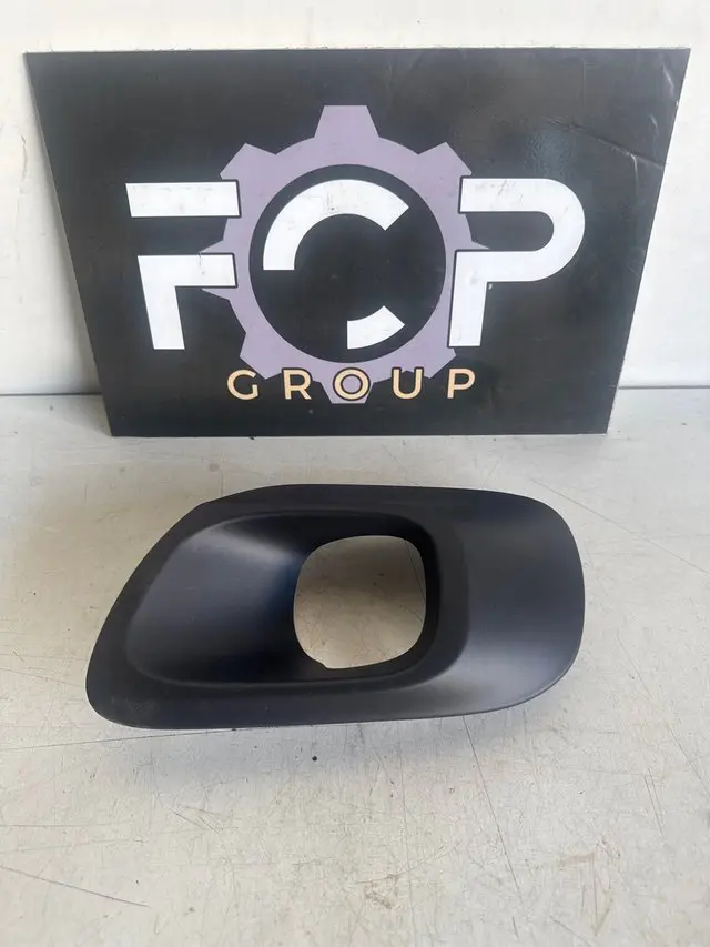 Embellecedor derecho antiniebla Citroen C5 AIRCROSS seria 1 Referencia original : 9826722777