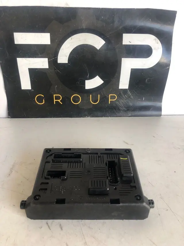 Módulo electrónico BCM L2 Renault Modus / Clio 3 Referencia original : 8201054129
