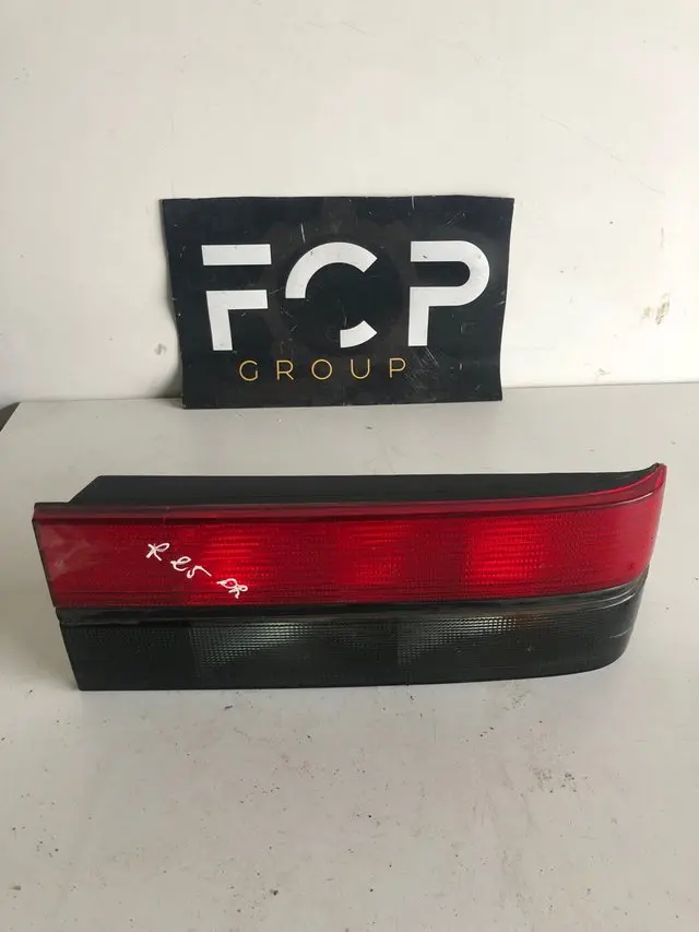 Piloto trasero derecho Renault 25 R25 Referencia original : 770078420