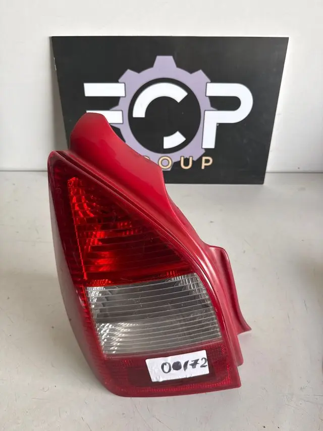 Piloto trasero izquierdo Citroen c2 Referencia original : 9680283780