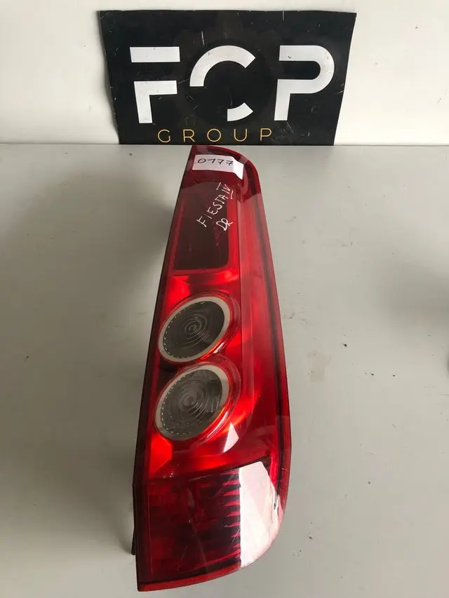Piloto trasero derecho ford fiesta IV 2005-2008
