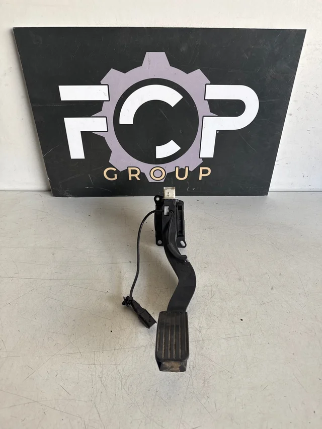 Pedal acelerador / potenciometro citroën c4 2004-2011 Referencia BOSCH: 0280755001 Referencia PSA: 9650889180