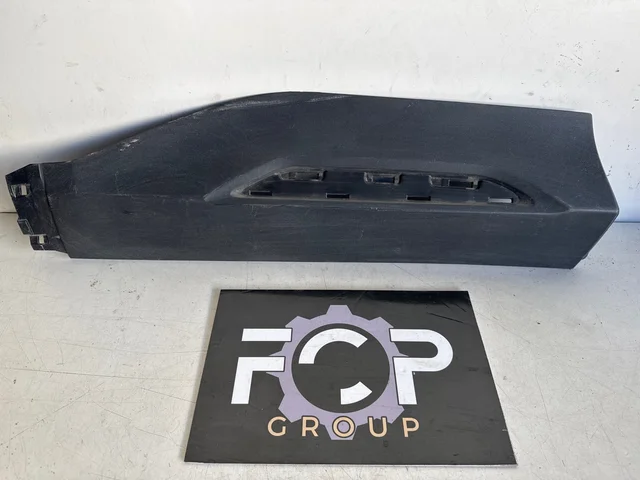Moldura de la puerta trasera derecha Toyota Yaris Cross 2020-> Referencia original: 750770D020