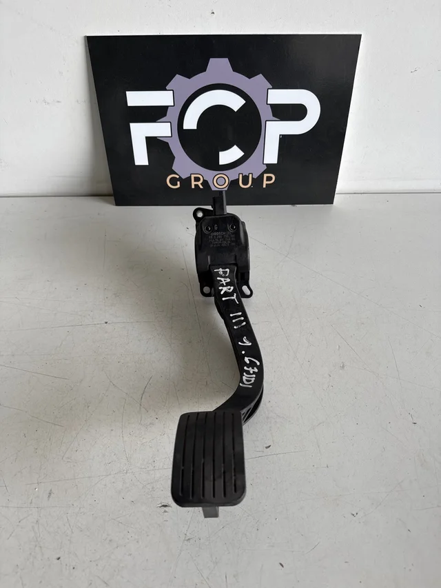 Pedal acelerador / potenciometro peugeot partner / citroën berlingo Referencia PSA : 9681124880 Referencia BOSCH : 0280755100