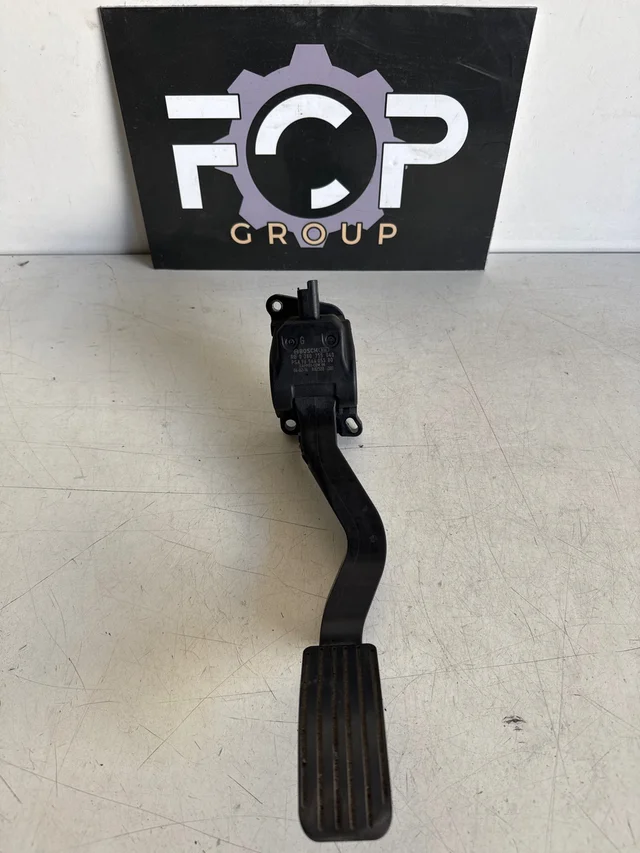 Pedal de acelerador / potenciometro Citroën C2 , C3 / Peugeot 207 Referencia Bosch : 0280755040 Referencia PSA : 9654405580