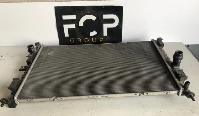 Radiador de agua Peugeot 308, 3008, 5008 / citroën c4, c4 picasso Referencia original : 9675747980