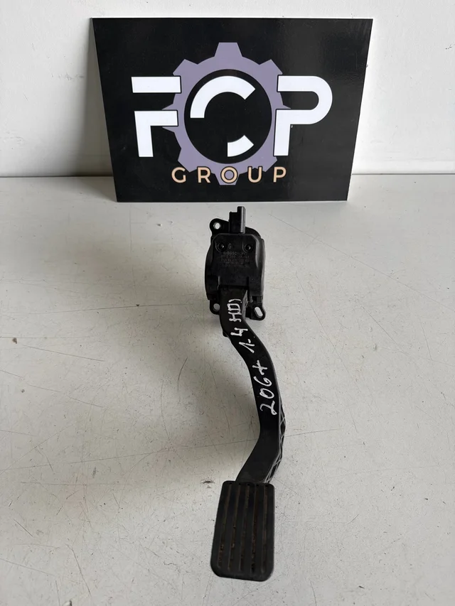 Pedal acelerador / potenciometro peugeot 206+ referencia PSA: 9687160280 referencia bosch: 0280755147