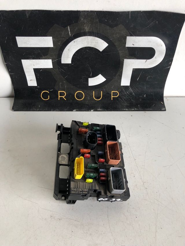 Caja de reles fusibles BSM-L11 peugeot citroen                   referencia original : 9661087080