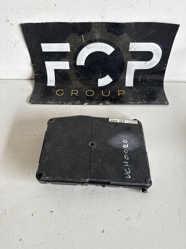 [UCH0020] Caja de reles UCH N3 Renault Megane / Scenic II Referencia Renault : 8200412549 Referencia Siemens: S118400340F