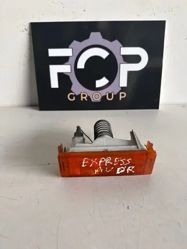 [CLIN0004] Piloto intermitente delantero derecho  / Izquierdo Renault express Referencia original : 7700811996