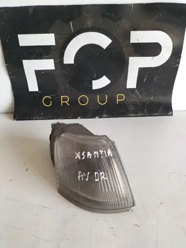 [CLIN0013] Piloto intermitente delantero derecho Citroën Xantia Mk1
