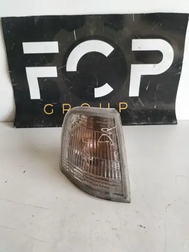 [CLIN0019] Piloto intermitente delantero derecho Peugeot 405