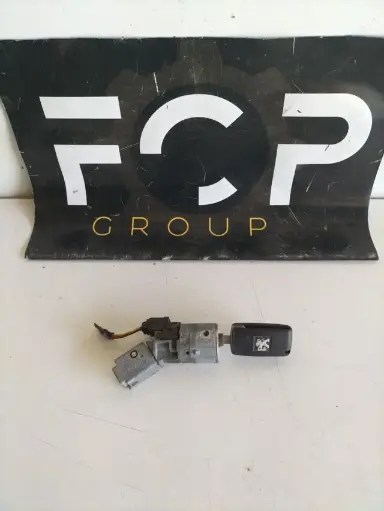 [CONT0028] Clausor de arranque Peugeot