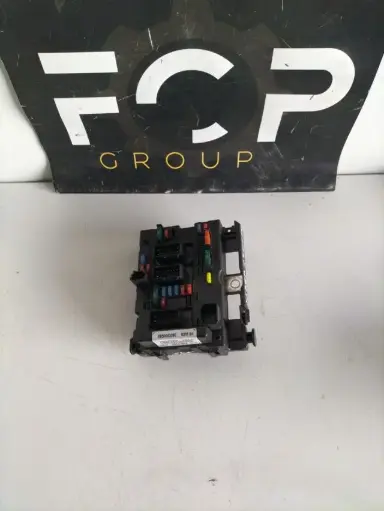 [BSM0045] Caja de reles / fusibles delphi BSM B4 Citroën/Peugeot Referencia original : 9650663980