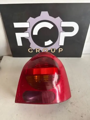 [feu0076] Piloto derecho Renault Twingo 1 (sin portalámparas)