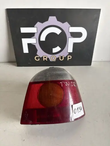 [FEU0134] Piloto trasero derecho Renault twingo I Referencia original : 7700820014