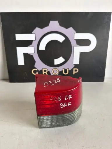 [FEU0325] Piloto trasero derecho Peugeot 405 break