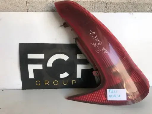 [FEU0044] Piloto trasero izquierdo Peugeot 206 sw