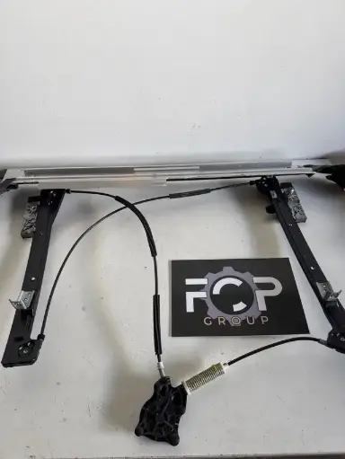 [LEC-VIT0190] Elevalunas delantero izquierdo Mini Cooper S 2010-2017 Referencia original: TH128281 / M09519 / 8820011H002385 / RMO9962/018