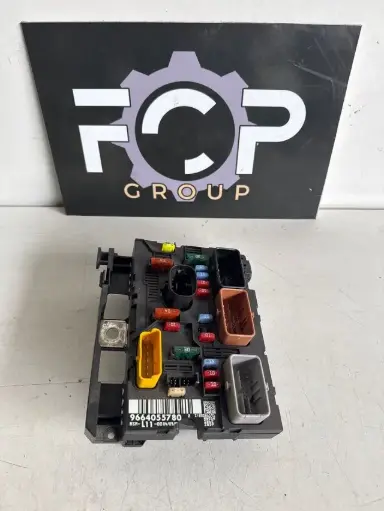 [BSM0020] Caja de fusibles / relés BSM-L11 peugeot / Citroën Referencia original : 9664055780