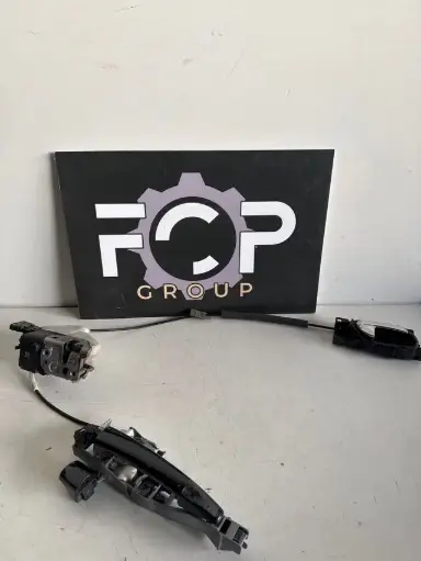 [GACHE0001] Conjunto de manija de puerta y cerradura trasera derecha Peugeot 5008 2009-2017 Referencia : 732301