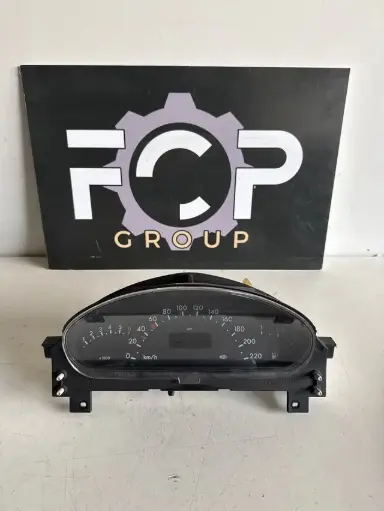 [C-TACH0103] Cuadro de instrumentos Mercedes-Benz clase A Referencia original : A1685404011 / 090516399