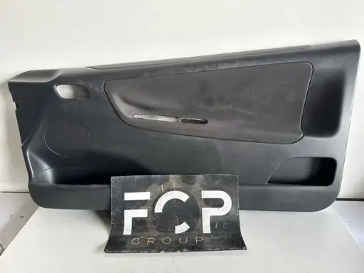 [GARN-P0004] Panel / guarnecido de la puerta delantero derecho Peugeot 207 cc cabrio