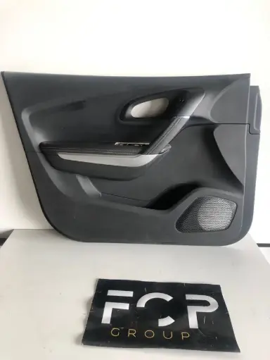 [GARN-P0011] Guarnecido / panel delantero izquierdo Renault kadjar