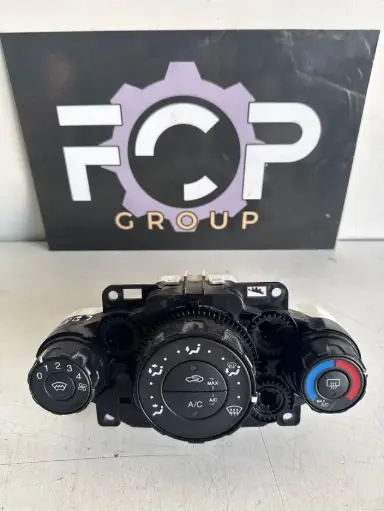 [C-CH0016] Mando de control para la calefacción de un Ford Fiesta 4. Referencia original :  8A6118549