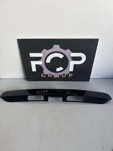 [G-CAR0040] Moldura trasero de porton Peugeot 5008   Referencia original : 9684414777