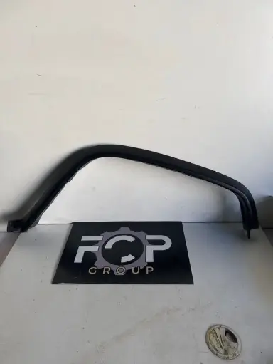 [G-CAR0041] Moldura de aleta trasera derecha Hummer H2 2003-2009 Referencia originale : 15200458 / 131190829