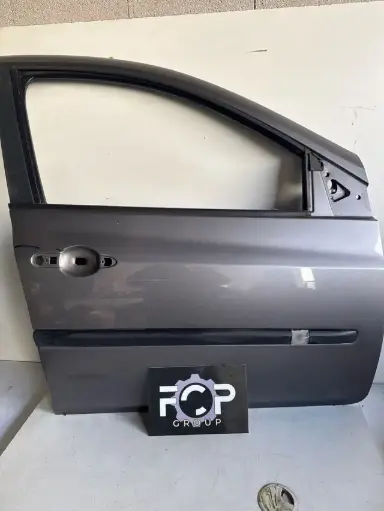 [POR0013] Puerta delantera derecha para Renault Clio 3 seria 2 , 4 puertas