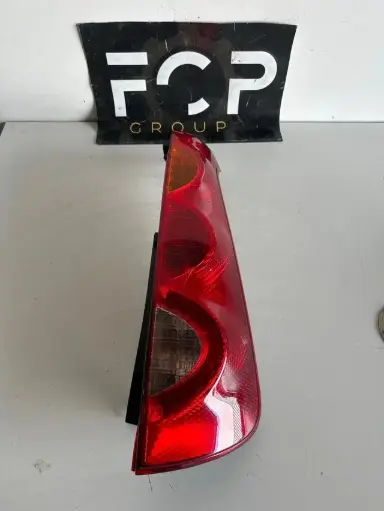 [FEU0069] Piloto trasero derecho Nissan note