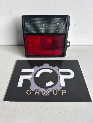 [FEU0072] Piloto de maletero izquierdo Renault R21.