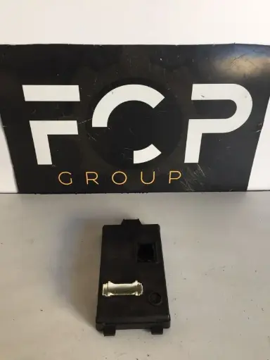 [B-DIV0010] Centralita electrónica Renault twizy Referencia original : 8201068825 / U180126002E