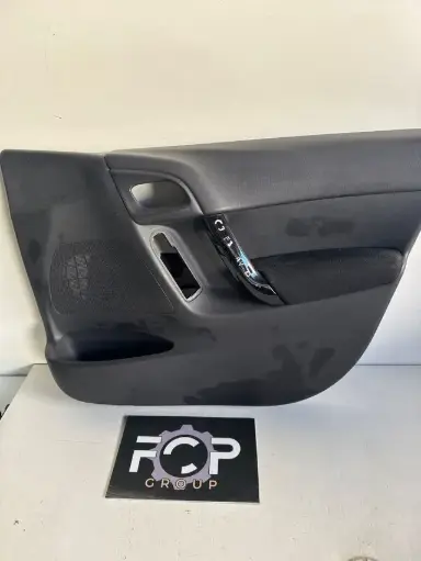 [GARN-P0030] Panel de puerta delantero derecho para Citroen C3. 2009-2016 Pieza de interior en color negro. Referencia original : 98006266ZD