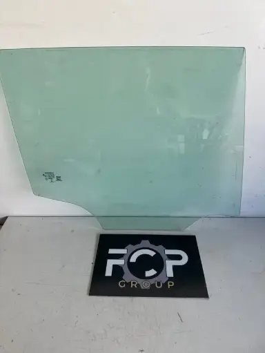 [VIT-0069] Cristal / Ventana de puerta trasero derecho JEEP Renegade de 2020