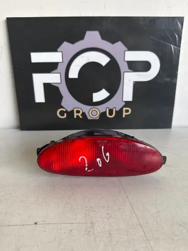 [FEU-AB-AR0015] Piloto antiniebla trasero para Peugeot 206 / 206cc /206+
