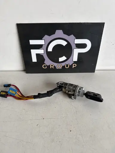 [CONT0030] Clausor de arranque con llave y cables Peugeot 607