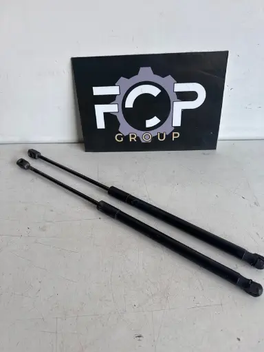 [VERIN0012] Par de amortiguadores para el portón trasero de un Jeep Renegade 2020 Referencia original: 00520176510 / 767208 0460N