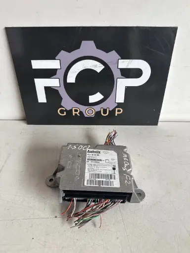 [ECU-AIRB0036] Centralita airbag renault clio III Referencia Renault : 8200963406 Referencia Autoliv: 611023300